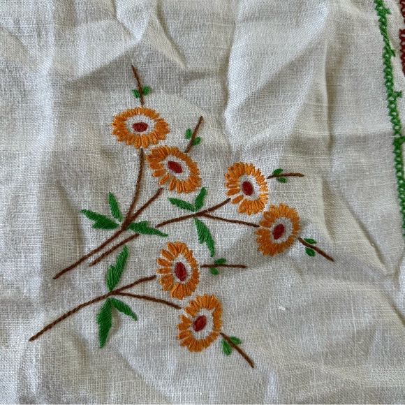 Vintage One of a kind Embroidered Scarf Tapestry Linen Crotchet - Picture 6 of 8